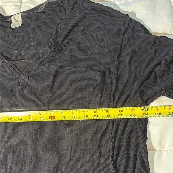 Free People We The Free V-Neck Black Ribbed Raw Hemmed Top - Picture 7 of 11